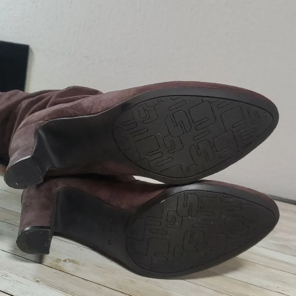 UNISA Sarana Faux‎ Suede Over The Knee Heeled Rich Brown Boots Size 7½